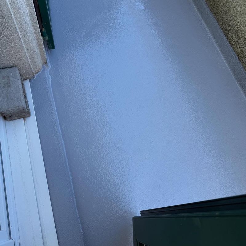Balcon en résine bleu clair, finition brillante